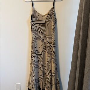 Elegant Black and Cream Patterned Dress